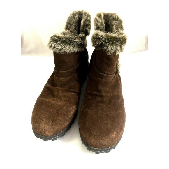 Khombu All-Weather Lindsey Buckle Suede Boot Brown - Picture 3 of 7
